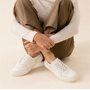 Nisolo Bria go-to court leather sneaker size 7.5 new!